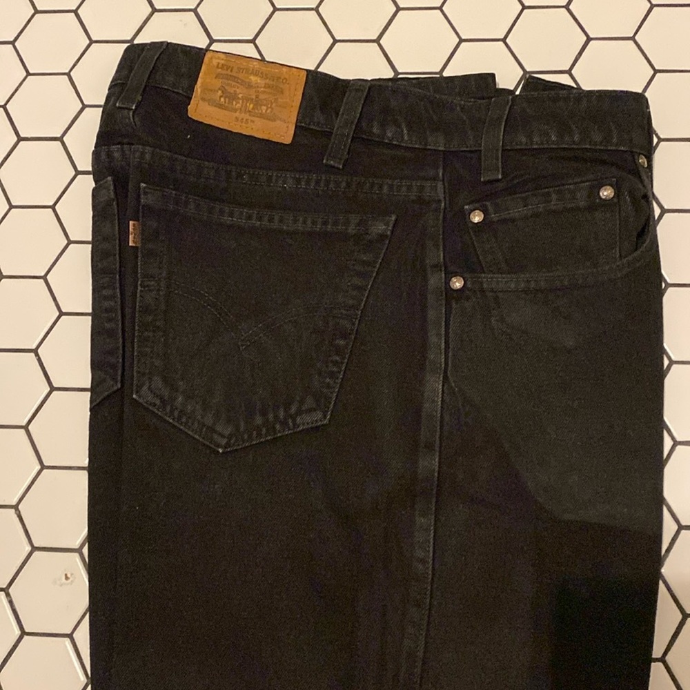 Men’s Levi Strauss loose fit jeans